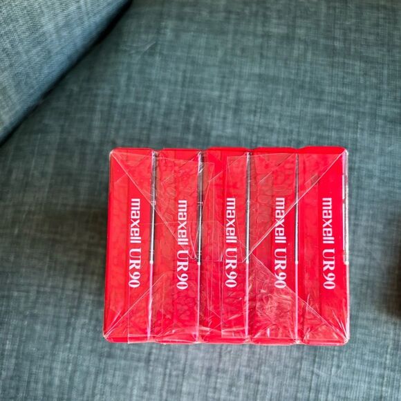 Maxell UR-90 Audio Cassettes - 5 Pack Brand plus 1 single New sealed EUC! - Picture 6 of 6